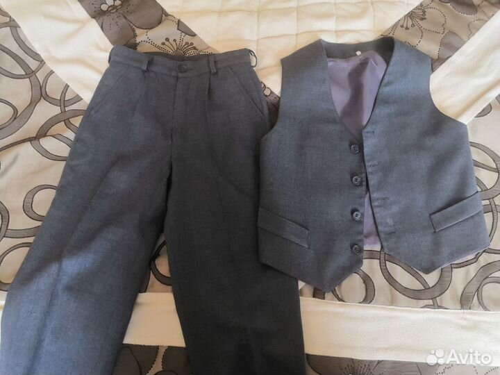Продам брюки с жилеткой