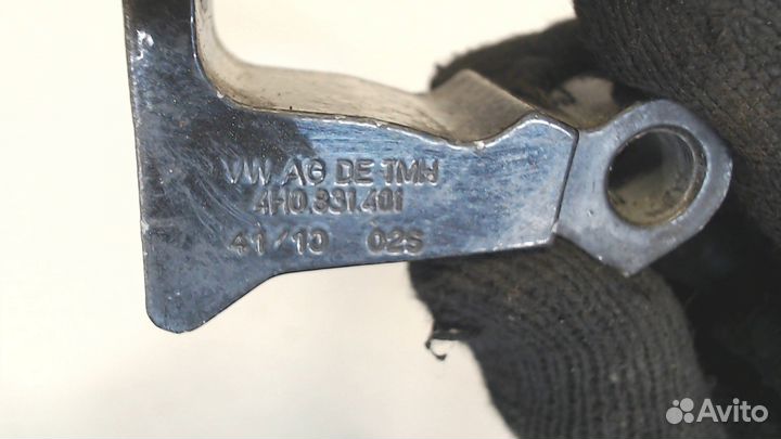 Петля двери Audi A8 (D4), 2011