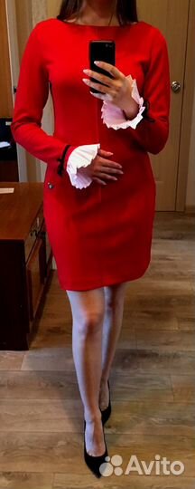 Красное платье