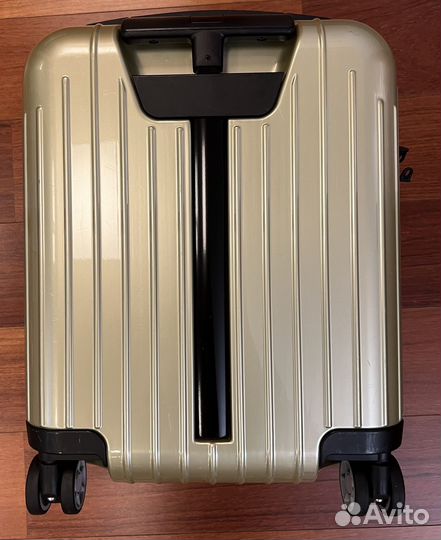 Чемодан в ручную кладь Rimowa