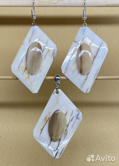 Серьги и кулон, комплект