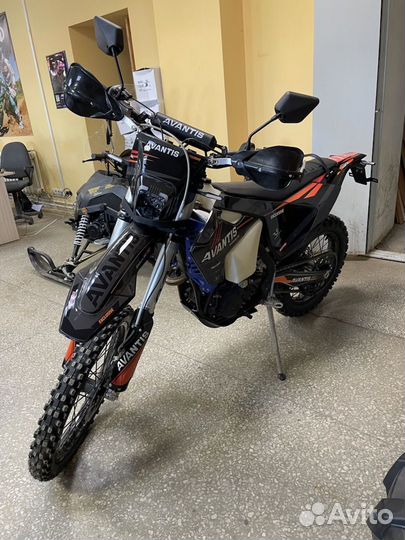 Мотоцикл Avantis Enduro 250 dohc PRO Carb FCR Excl