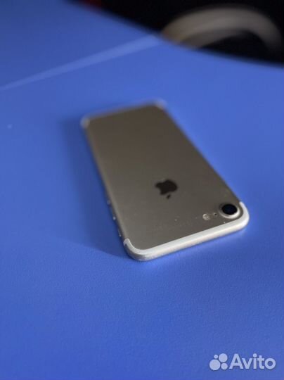 iPhone 7, 32 ГБ