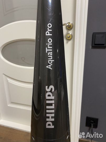 Моющий пылесос Philips AquaTrio Pro
