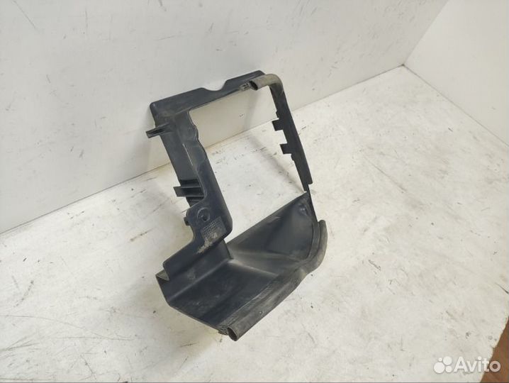 Воздуховод радиатора правый Land Rover Range Rover