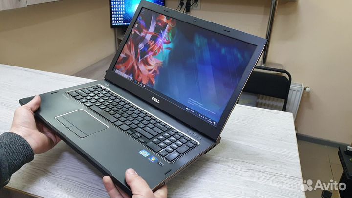 Ноутбук Dell (Большой экран, Мощный)