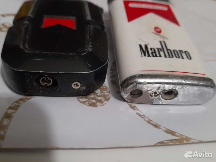 2 зажигалки marlboro