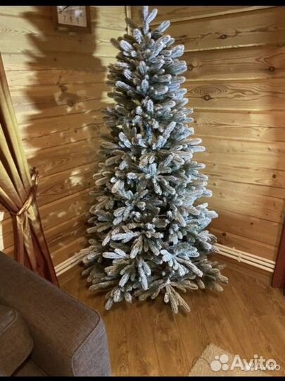 Елка новогодняя литая