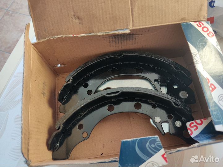 Колодки задние барабанные на VW Polo, Rapid