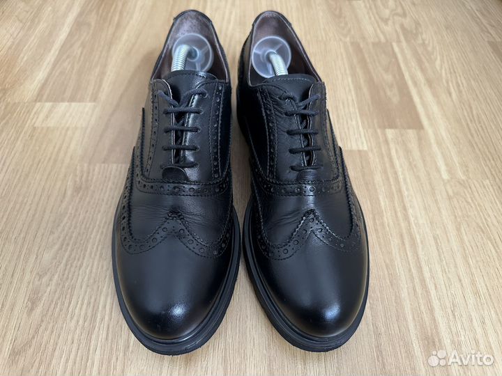 Оксфорды женские 2018 года Nero Giardini 39 размер