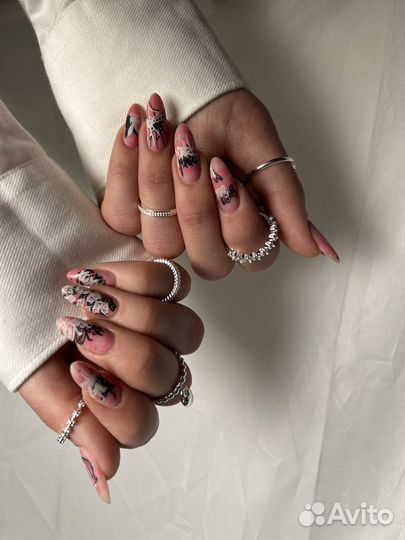 Маникюр и педикюр