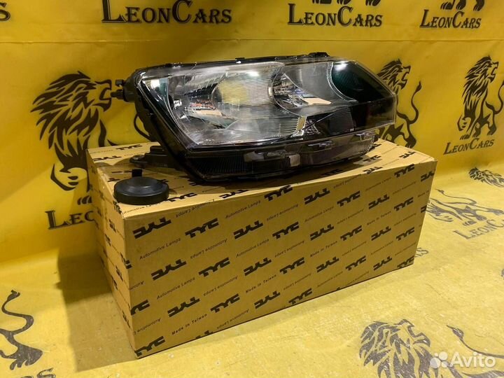 Фара правая Skoda Rapid Шкода Рапид 12-20