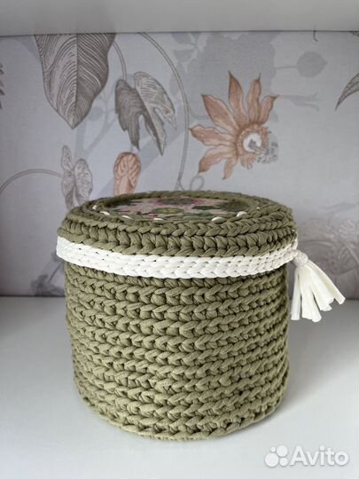 Корзина с крышкой