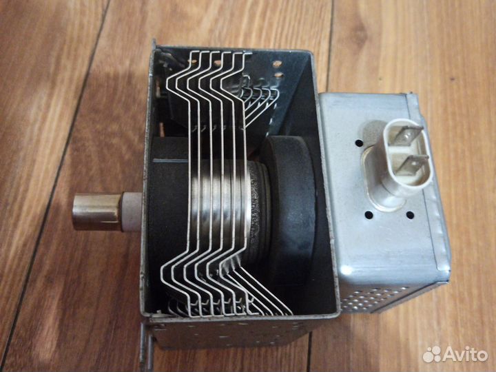 Магнетрон Panasonic 2M261-M22