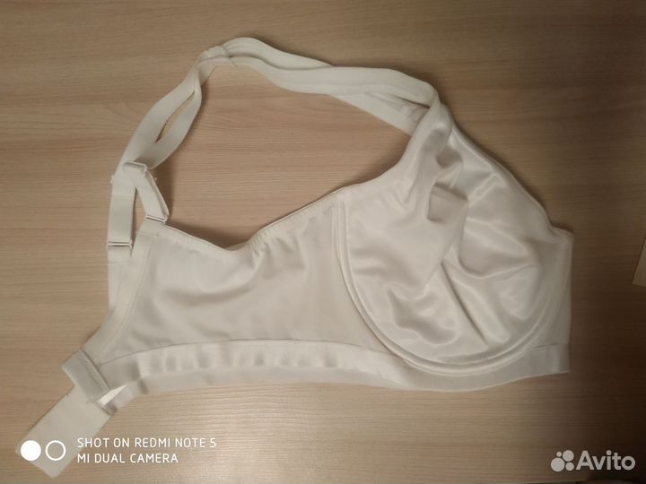 Бюстгальтер минимайзер Маркс и Спенсер р-р 38DD