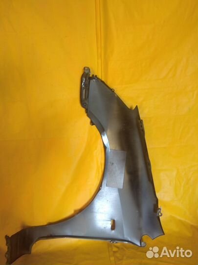 Крыло Правое Honda Civic 7 Хонда Цивик 7