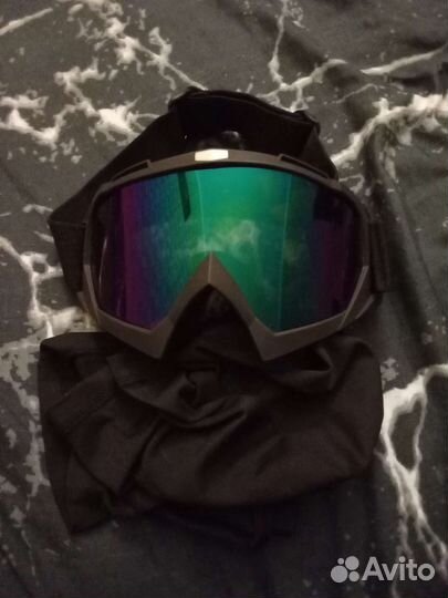 Горнолыжные очки и бандана, горнолыжная маска