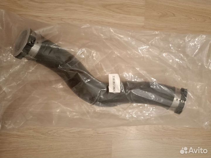 Патрубок интеркулера 11618572859 BMW