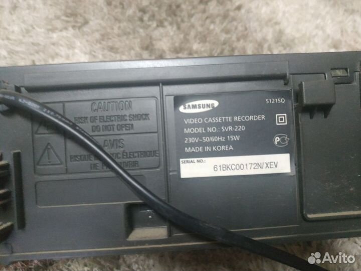 Видеомагнитофон и видеокассеты