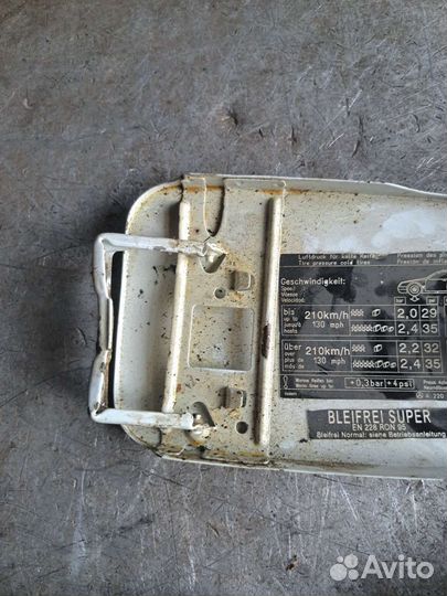 Лючок бензобака Mercedes w220