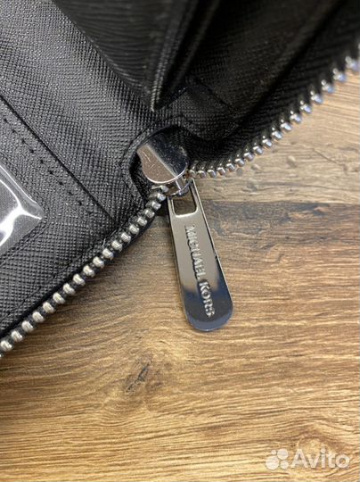 Кошелек Michael Kors