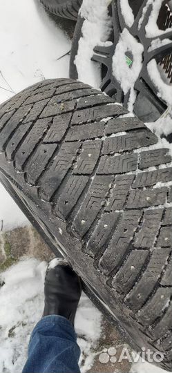 Goodyear UltraGrip Arctic 2 215/65 R16