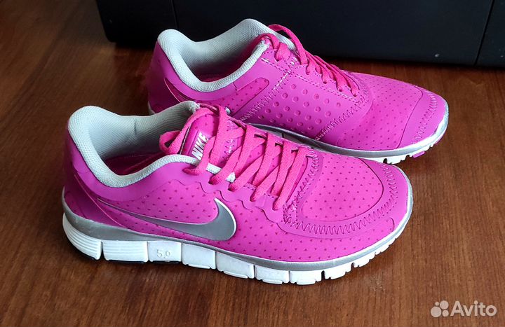 Кроссовки Nike новые 37,5