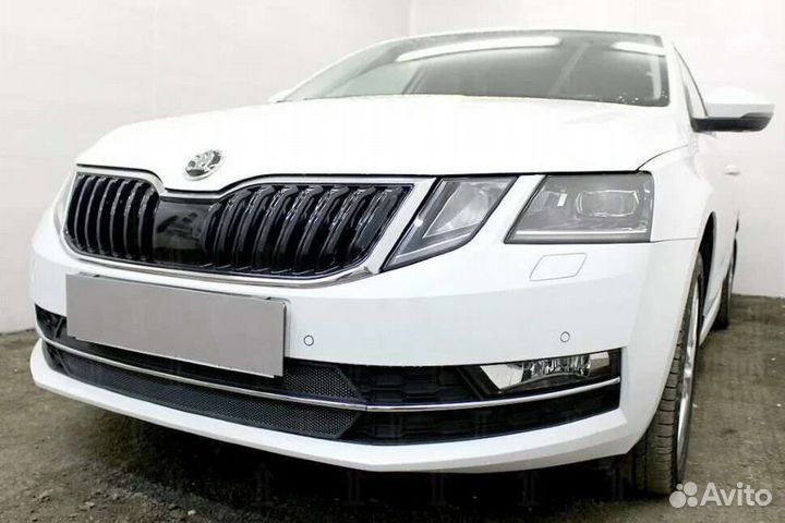 Бампер Skoda Octavia A7 2017+ в цвет белый