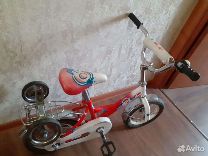 Детский велосипед четырехколесный