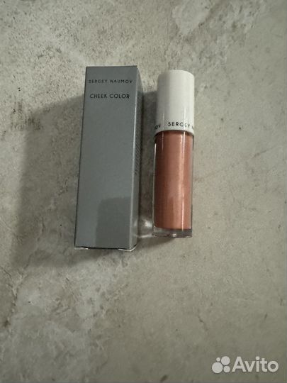 Кремовые румяна Sergey Naumov
