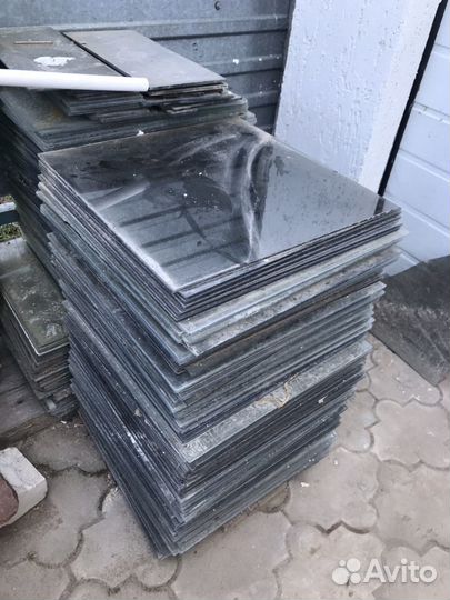 Стекла 4 мм размером 39х39. Много