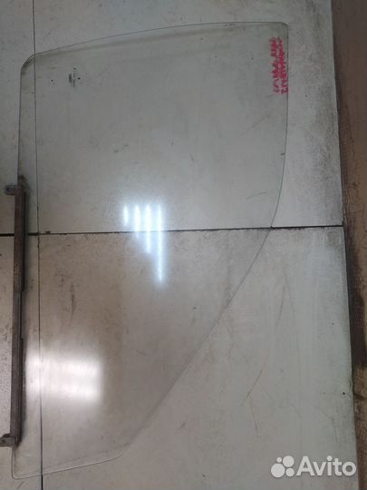 Стекло двери переднее правое Suzuki Swift