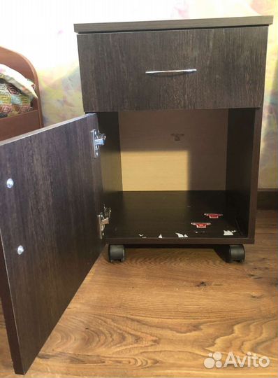 Тумба выкатная