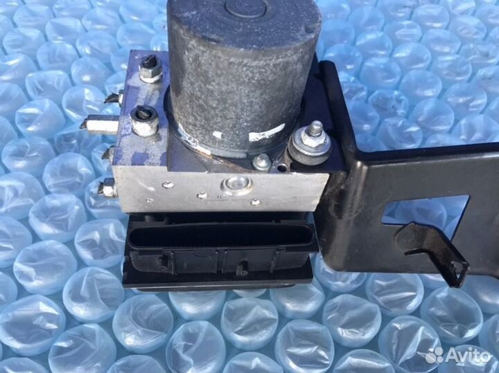 Блок abs Toyota Venza SUV 1arfe 2009