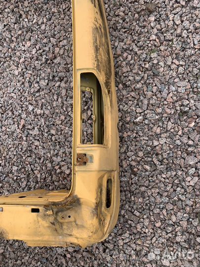 Задняя правая кузовная стойка от спринтер