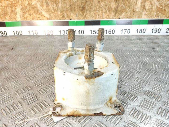 Кронштейн крепления запасного колеса Vaz Niva