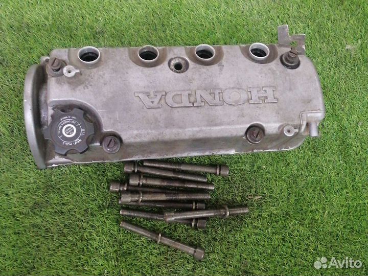 Клапанная крышка Honda zc 1.6