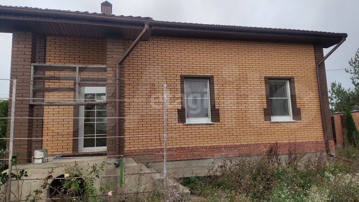 Дом 240 м² на участке 9 сот.