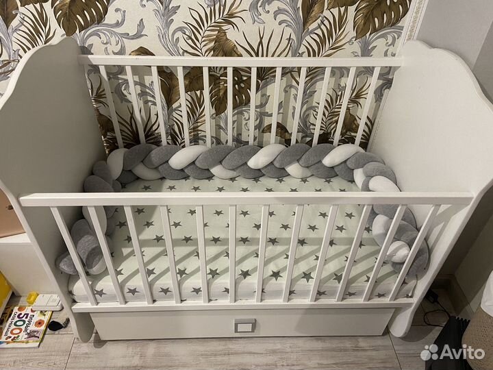Детская кровать с матрасом