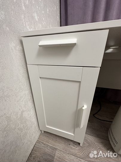 Письменный стол IKEA