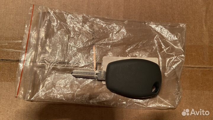 Ключ без кнопок штатный с жалом LADA Largus