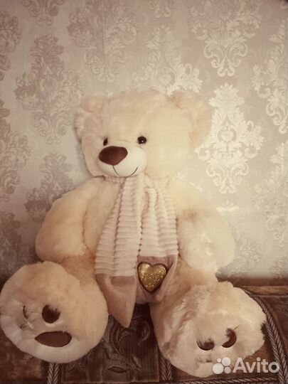 Средняя мягкая игрушка мишка