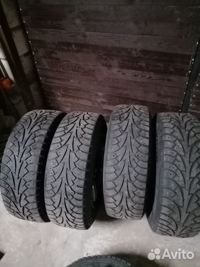 Hankook Winter I'Pike 215/65 R16 98T