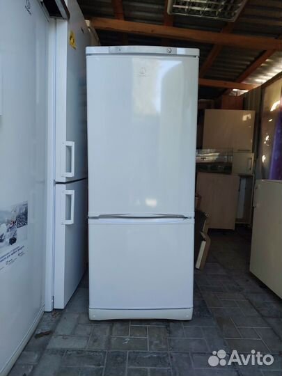 Холодильник Индезит 150*60см гарантия 2мес