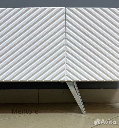 Тумба тв Bravo (на опорах или подвесная)