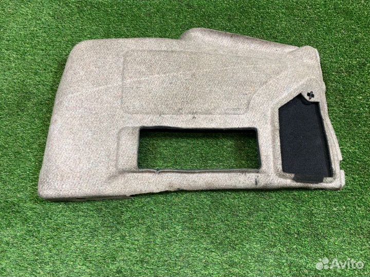 Обшивка багажника задняя левая Mercedes-Benz