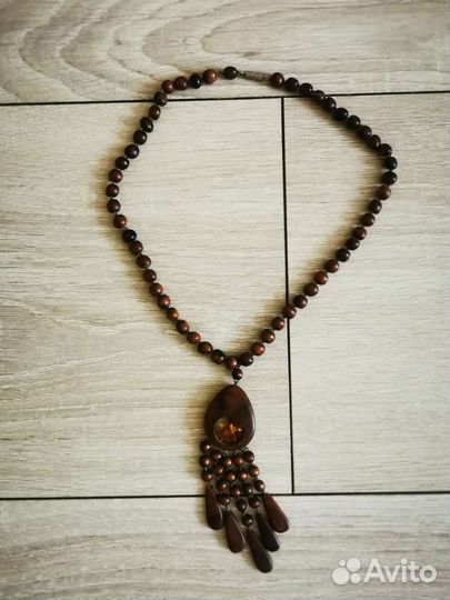 Бусы из дерева
