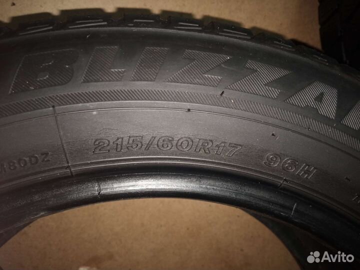 Bridgestone Blizzak LM-80 Evo 215/60 R17 96H