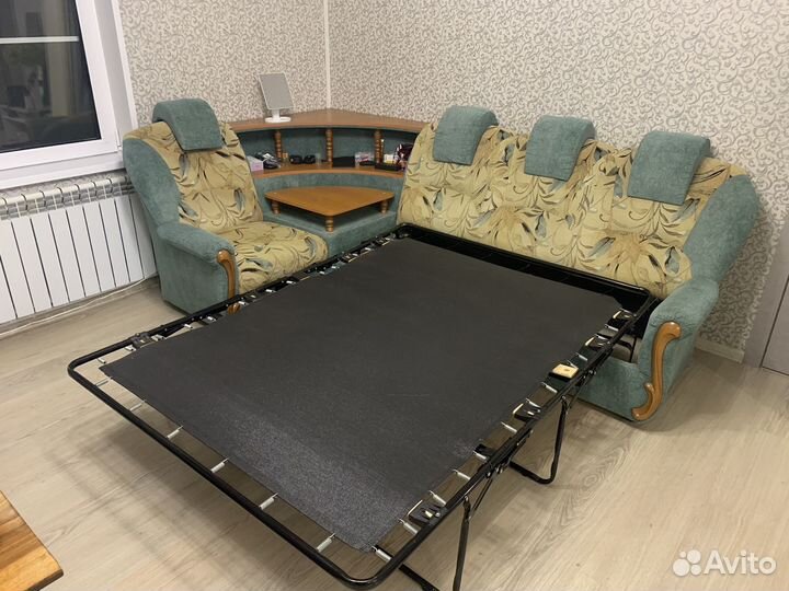 Большой угловой диван бу
