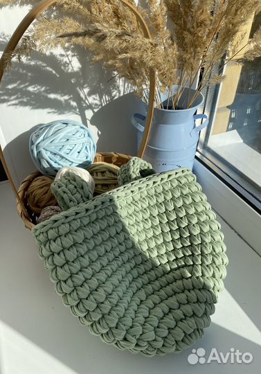 Вязаная подвесная корзина